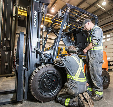 Maintaining Your Forklift: 5 Costly Mistakes and How to Dodge Them